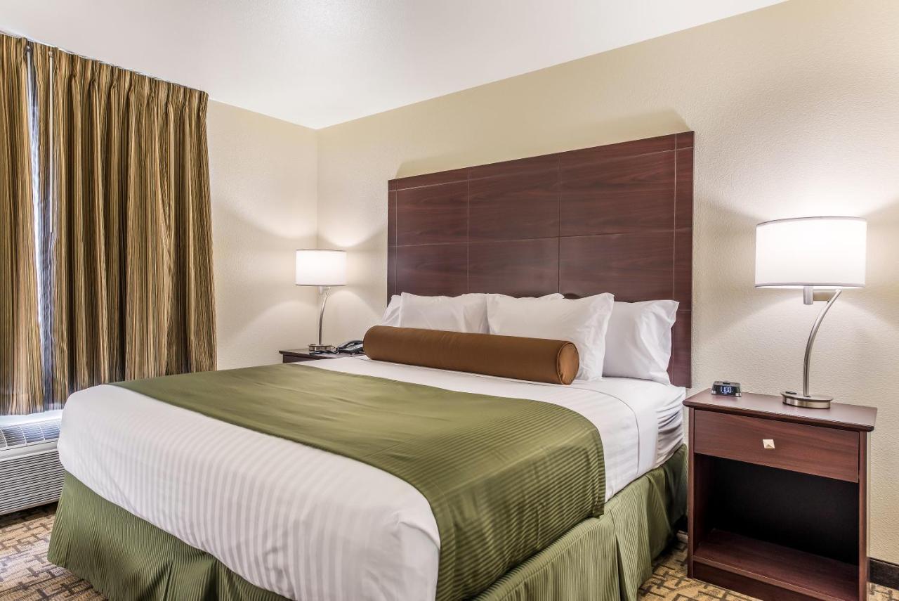 Cobblestone Hotel & Suites - Hutchinson Buitenkant foto