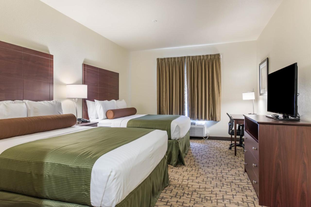 Cobblestone Hotel & Suites - Hutchinson Buitenkant foto