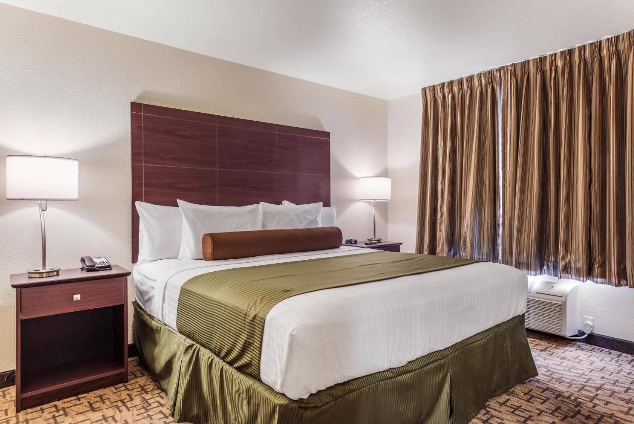 Cobblestone Hotel & Suites - Hutchinson Buitenkant foto