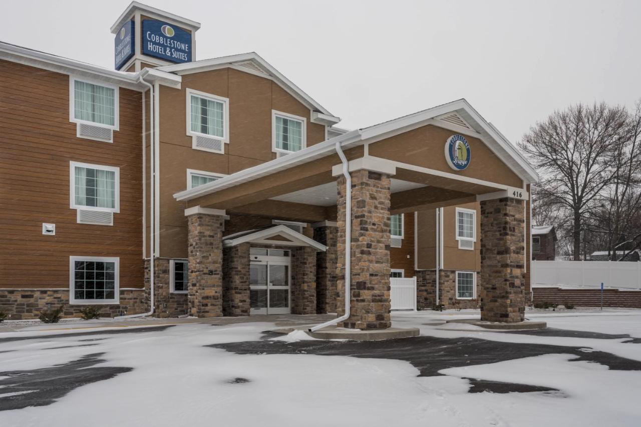 Cobblestone Hotel & Suites - Hutchinson Buitenkant foto