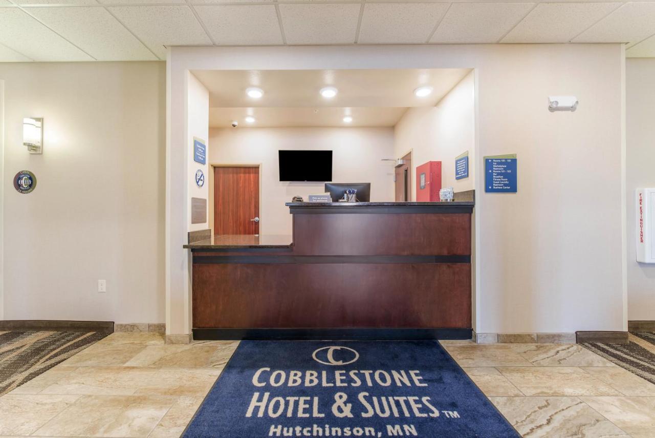 Cobblestone Hotel & Suites - Hutchinson Buitenkant foto